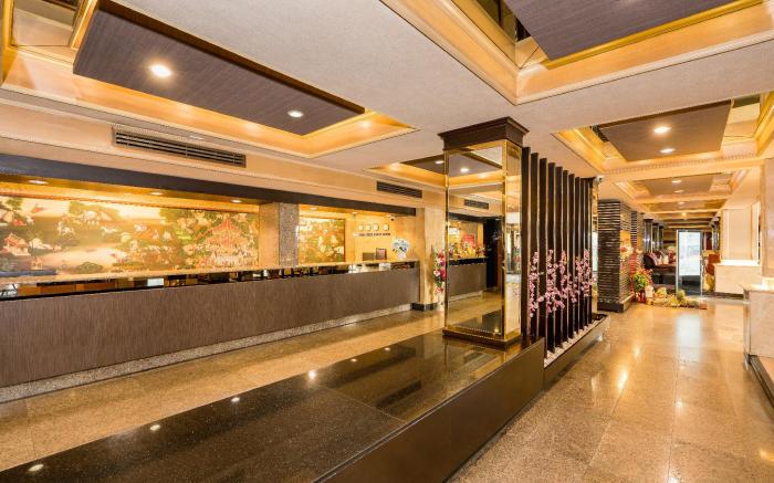 The Niran Grand Hotel