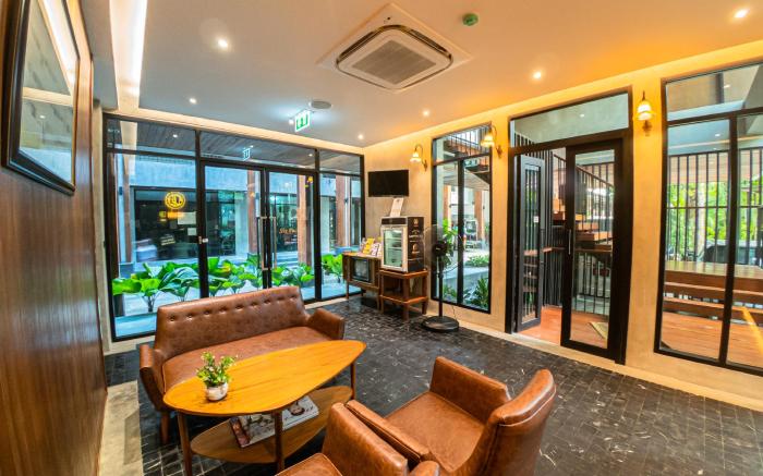 J4 Samui Hotel