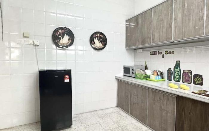 Modern Cozy Sweet House 4 ROOM 10pax@ALMA BM