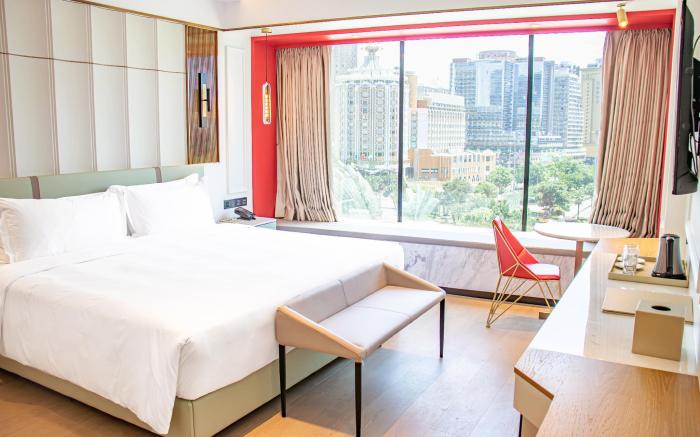 YOHO Resorts World Hotel