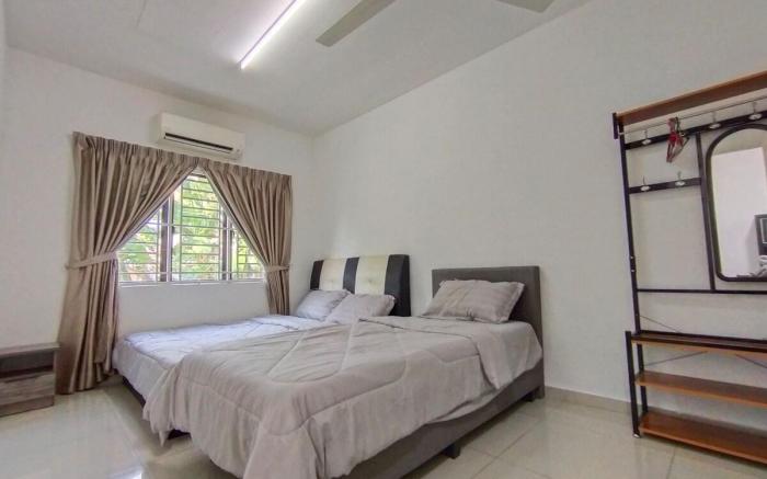 No 68 Sunlight Homestay 4R3B - (24 Pax,  Karaoke) 