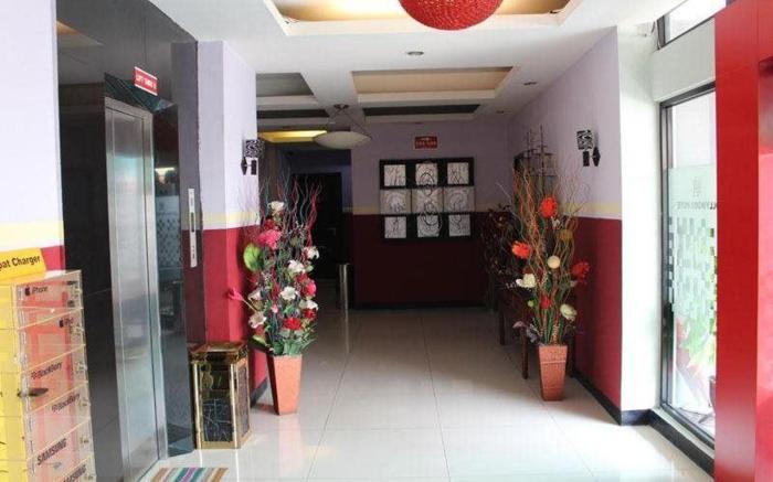 Hollywood Hotel
