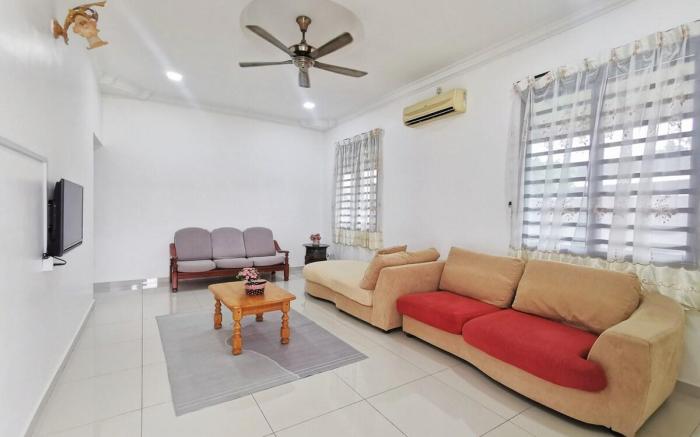 Ipoh stadium 1min/wahkeongpark simee 18pax bungalo