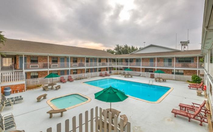 Lake View Inn