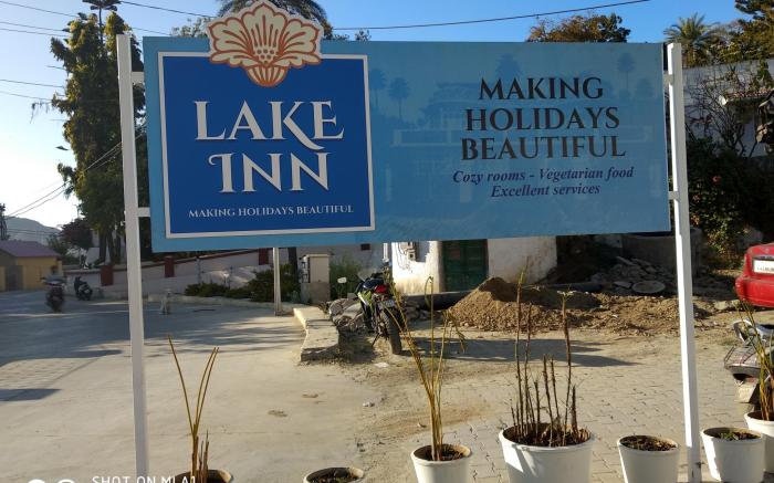 Hotel Lake Inn