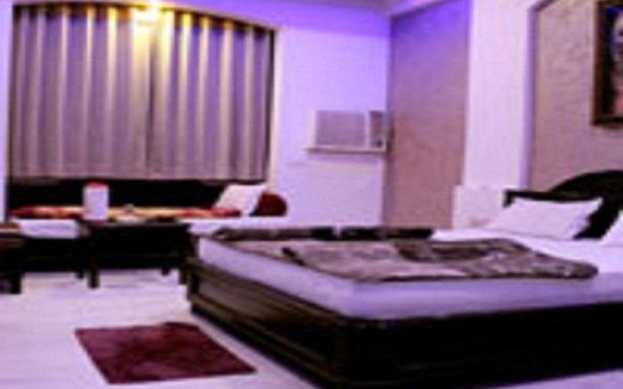 Hotel Ambaji International