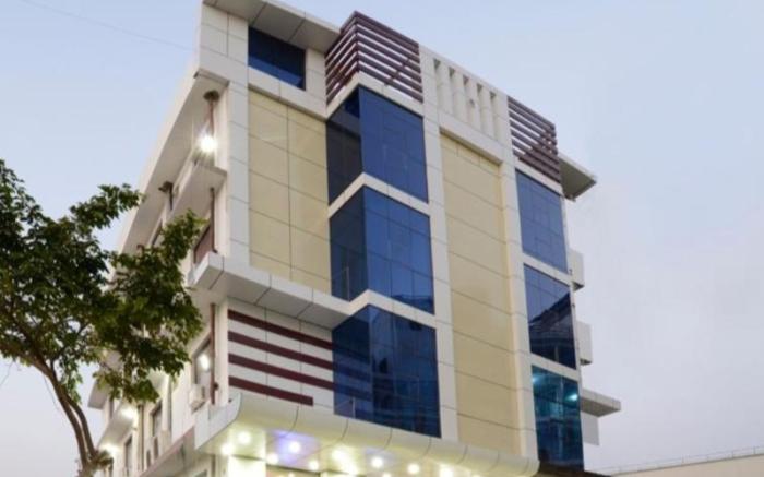 Hotel Taj Galaxy