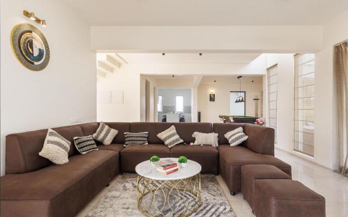 Golfing Twins Villa by StayJade|GardenRetreat|8BHK