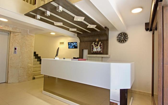 Mannars Residency