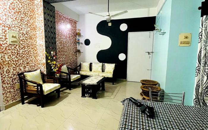 Kaveri Home Stay.