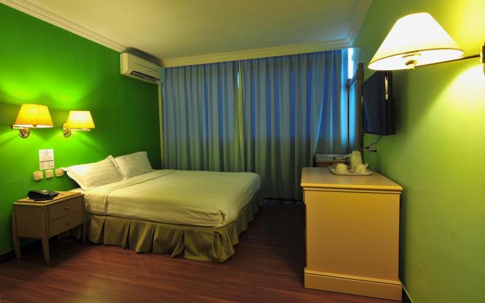 Hotel Emas 