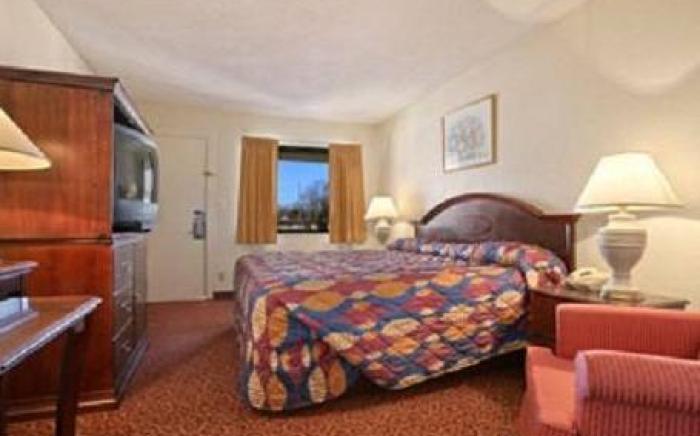 Park Hill Inn and Suites