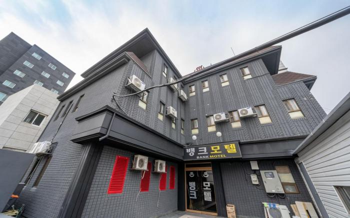 Gangseo (Gimpo Airport) Bank Motel