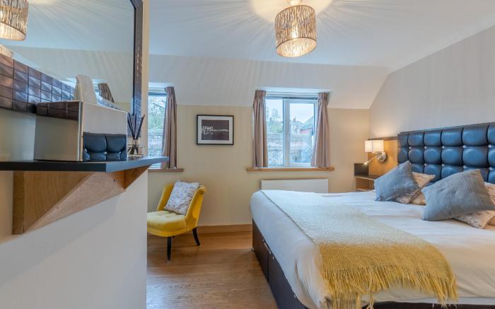 The Regent Motel & Bar