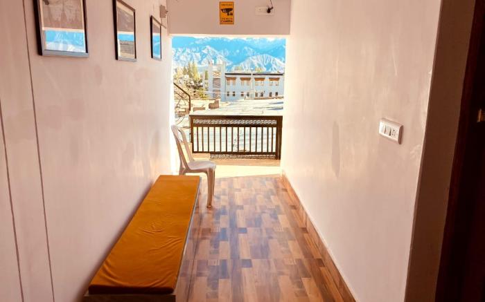 Milam Hostel 