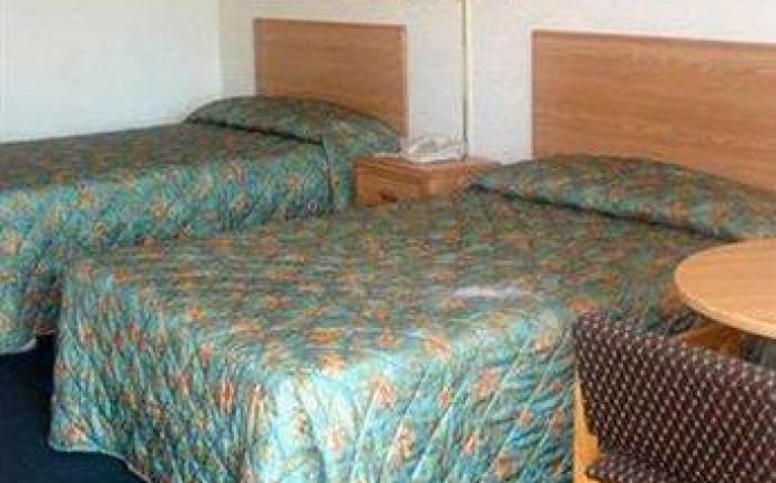Royal Inn & Suites