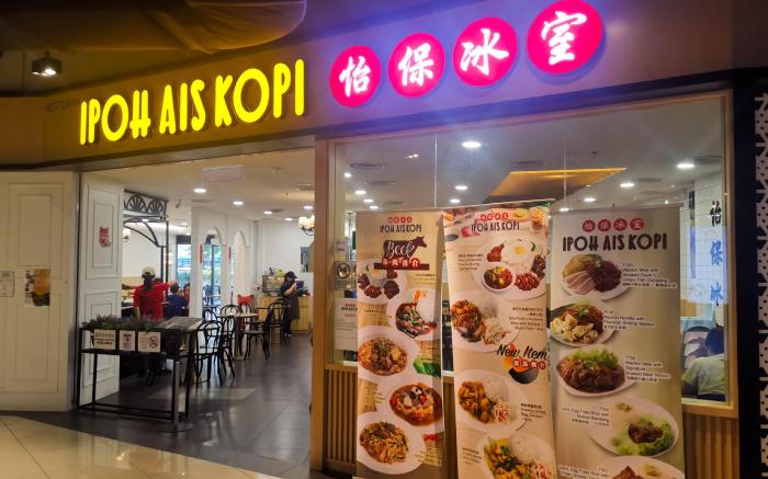 EkoCheras Loft 5pax #Cozy #TableSoccer #AboveMall 