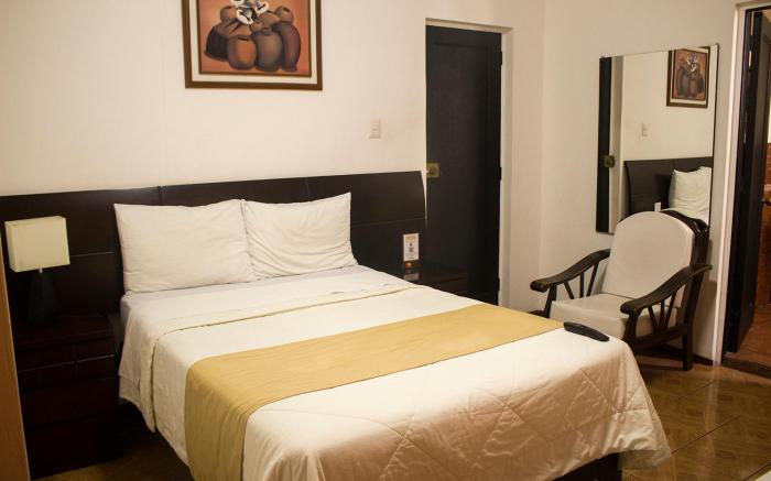 PLAZA MAYOR LIMA HOSTAL