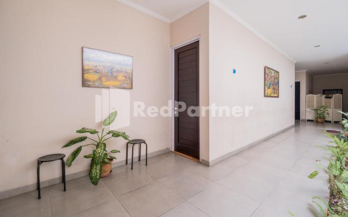 Palm Eight Mitra RedDoorz