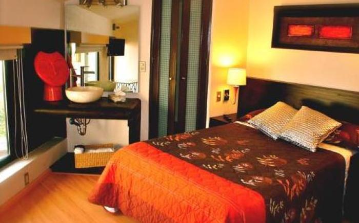 Aztic Hotel and Executive Suites