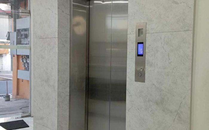 St. Marvin Studio M205