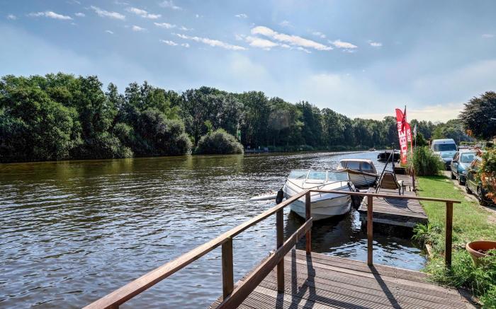 Amsterdam Lake Hotel 