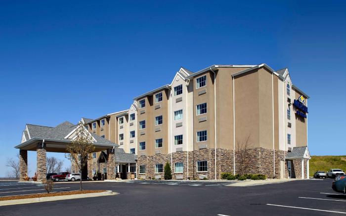 Microtel Inn & Suites - Triadelphia