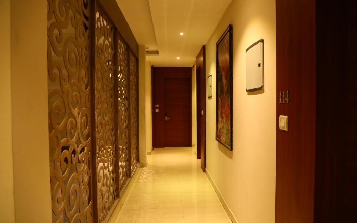 AVENUE HOTEL 