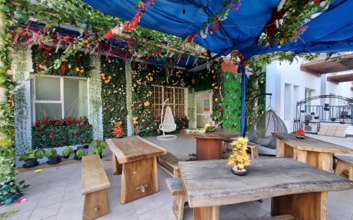 High Livin Apartment Dago