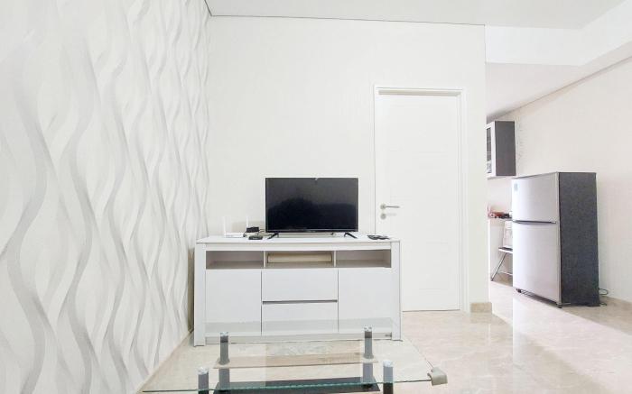 Comfort 1BR Podomoro City Deli Medan By Travelio