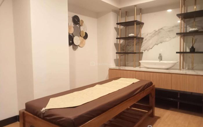 Spacious 3BR at Loft Kingland Avenue By Travelio