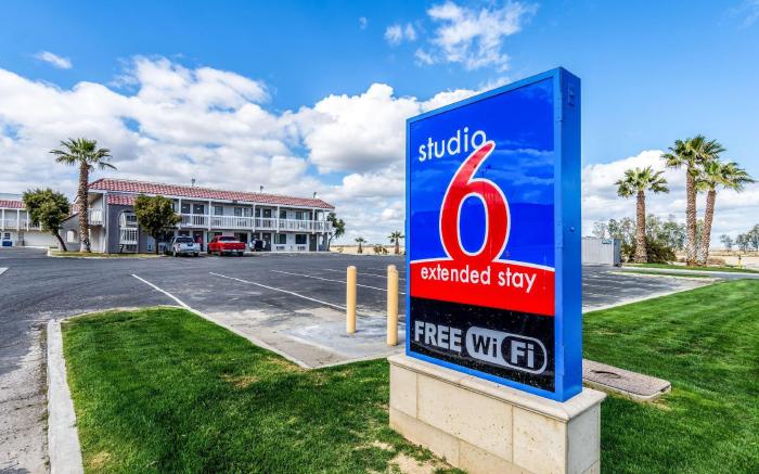 Studio 6  Buttonwillow, CA