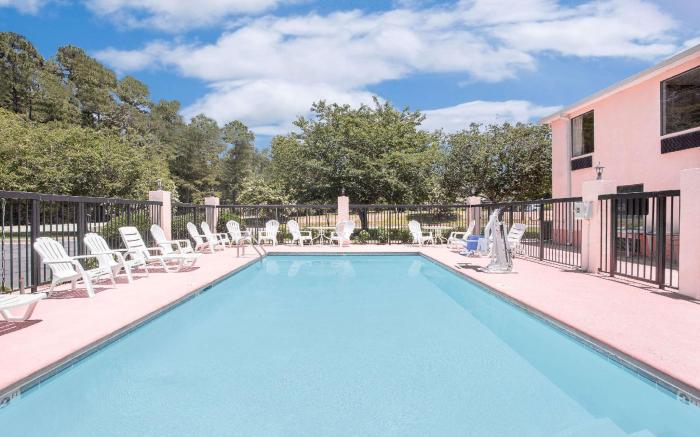 Gray Inn and Suites