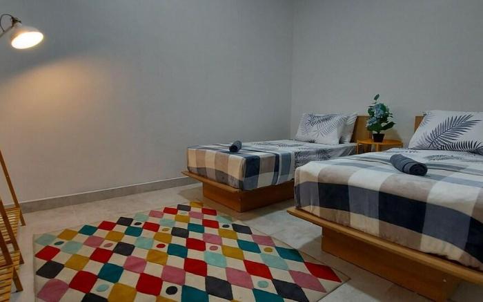 JB Kempas 3 Luxury Condo w Free Park Wi-Fi TV Box