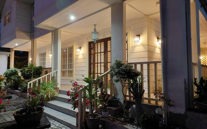 Catalina's Homestay (6 pax)