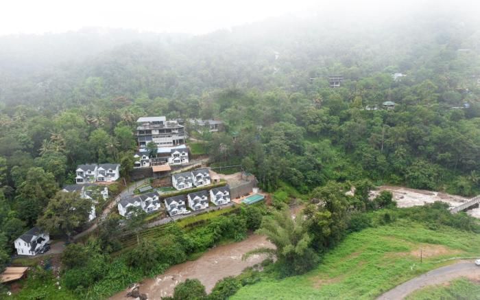 Eden Woods Resorts & Spa