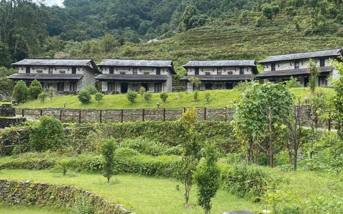 Mountain Lodges of Nepal, Tomijong