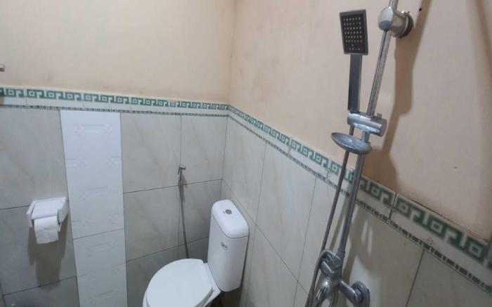 OYO 93011 Hotel Griya Lestari Pati 2