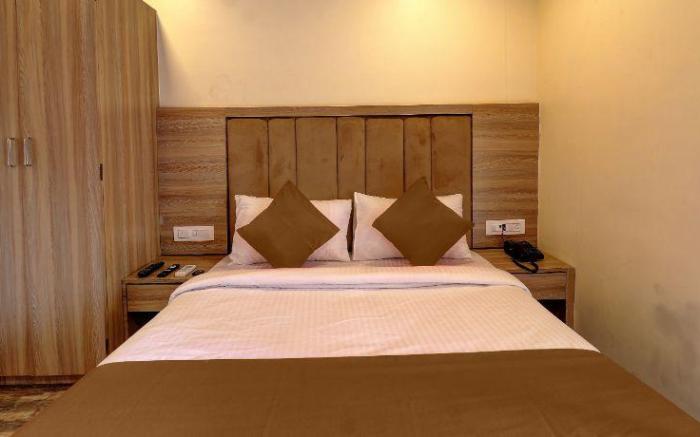 Hotel Priceless