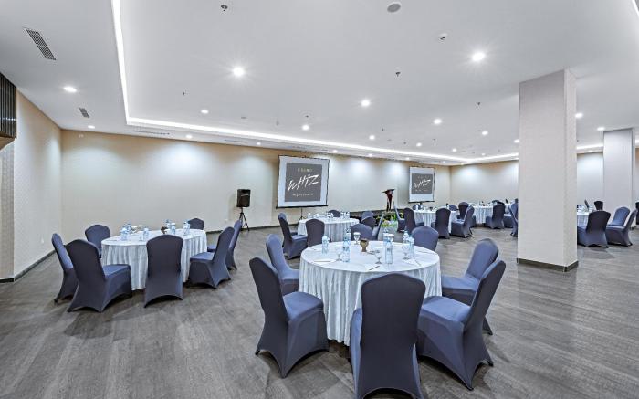 Grand Whiz Megamas Manado