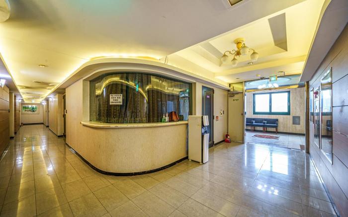 Yeongju Punggi Tourist Hotel