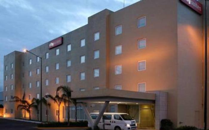 Sierra Suites By HP Hotels