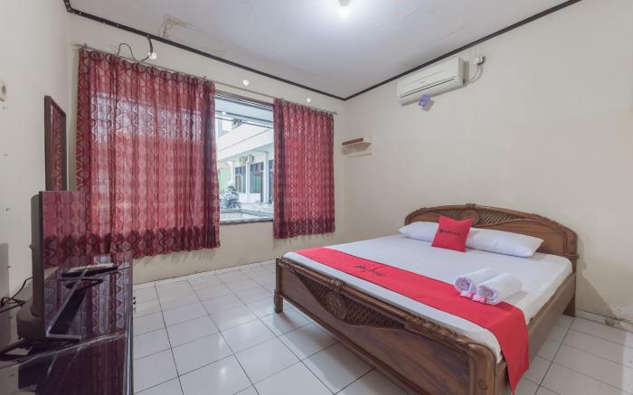 RedDoorz Syariah near Taman Kota Kuningan