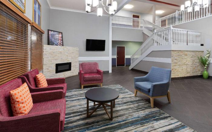 AmericInn by Wyndham Grinnell