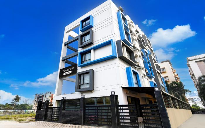 Super Townhouse New Town Near DLF