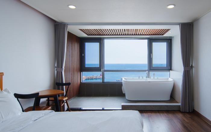 Jeju Frame Spa Vill