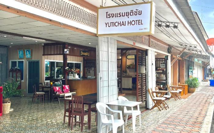 YUTICHAI HOTEL