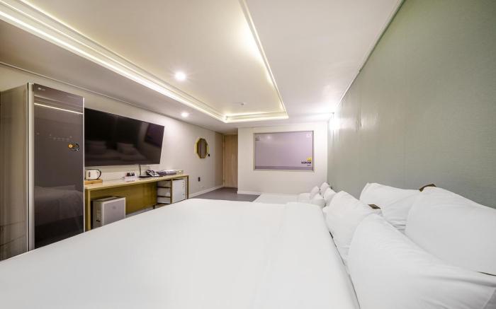 Brighten Hotel 