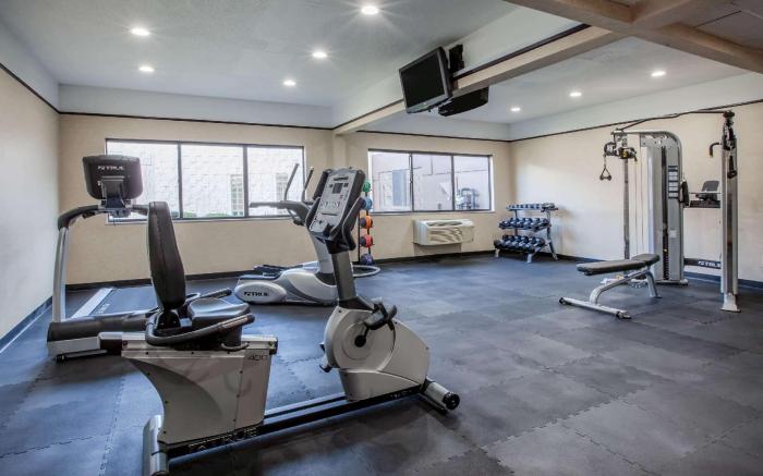 Days Inn & Suites by Wyndham Rochester Hills MI