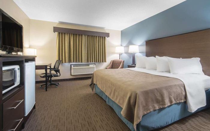 AmericInn by Wyndham Mounds View Minneapolis